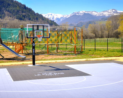 Terrain de basket pour villages vacances