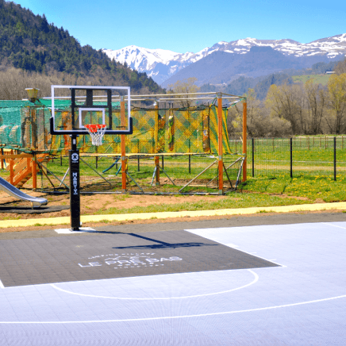 Terrain de basket pour villages vacances
