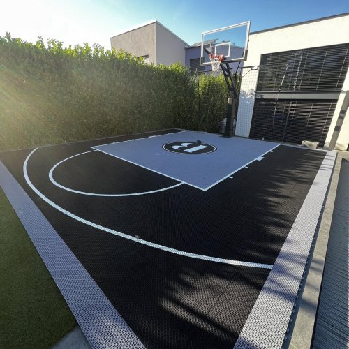 Dalles clipsables pour terrain de basket extérieur