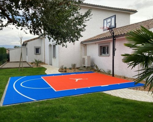 Terrain de Basket-Ball installé en 30 minutes à Montélimar !