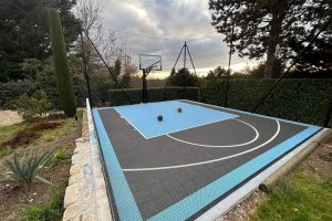 Terrain de basket à Romans sur Isère dans le département de la Drôme (26)