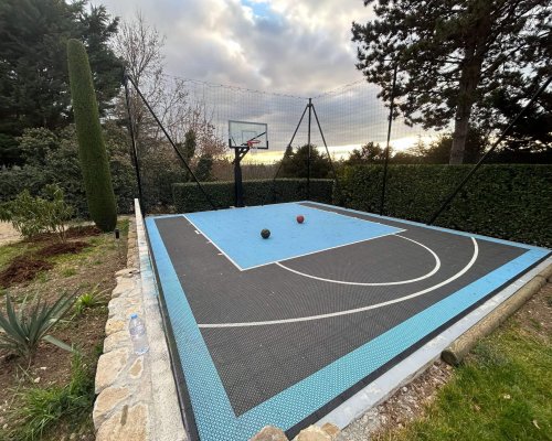 Terrain de basket à Romans sur Isère dans le département de la Drôme (26)