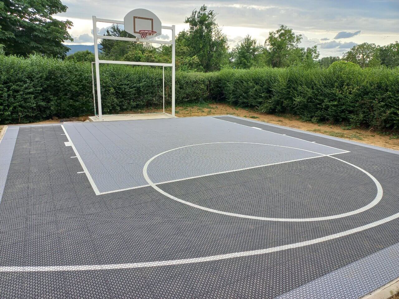 Un nouveau terrain de basket extérieur inauguré près de Strasbourg
