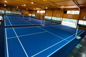 5 terrains de badminton installés dans ce club de sport à Montpellier